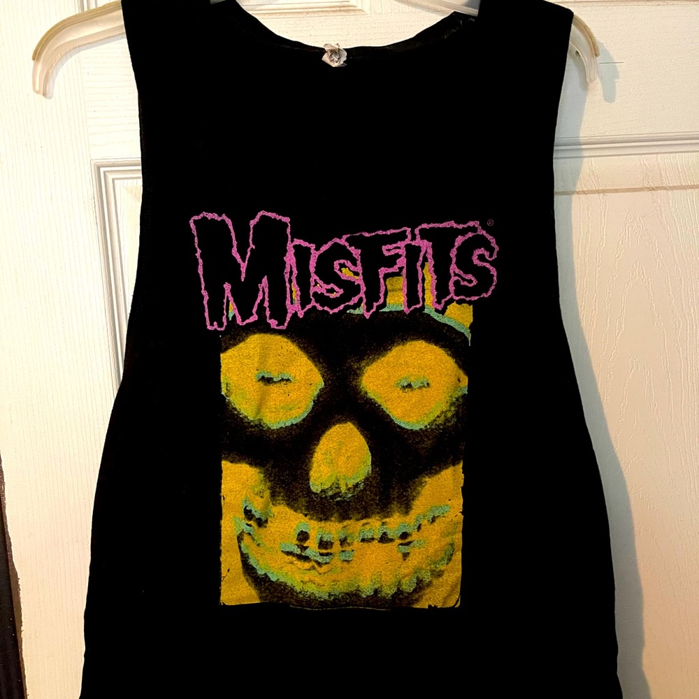 Misfits muscle tank Jr women’s size XL